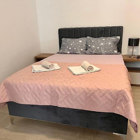 Guesthouse Civovic บาร์ ภายนอก รูปภาพ