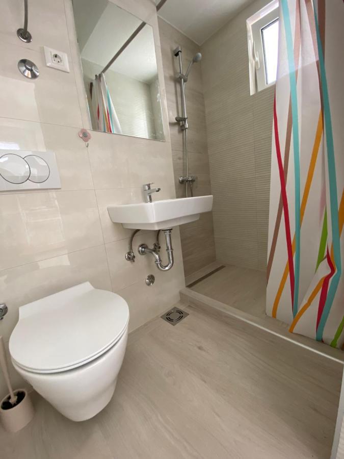 Guesthouse Civovic บาร์ ภายนอก รูปภาพ
