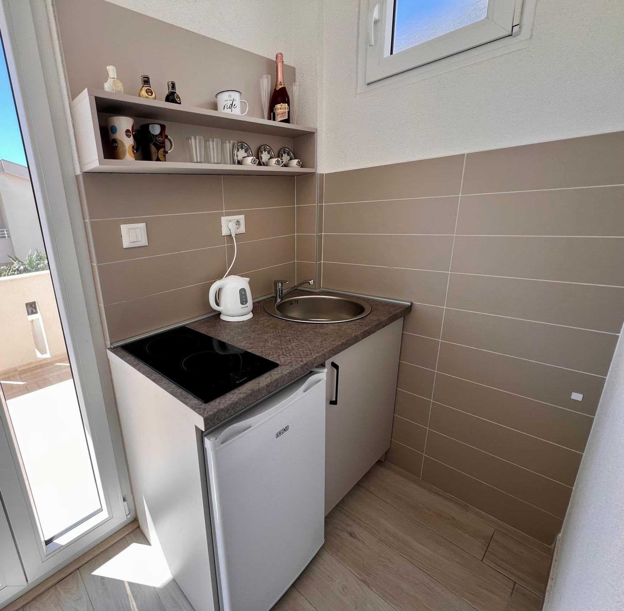 Guesthouse Civovic บาร์ ภายนอก รูปภาพ